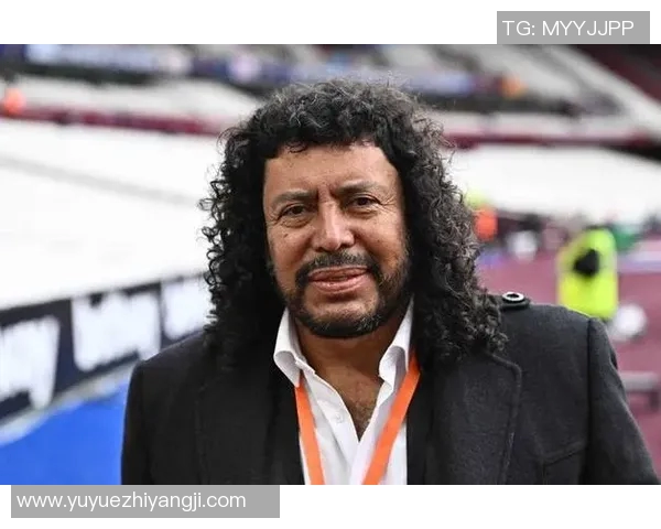 南美足球明星堪布斯的传奇人生与辉煌成就解析